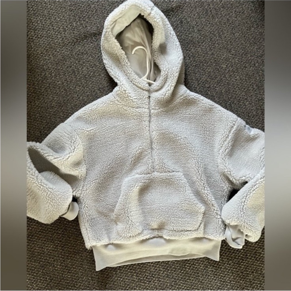 ALO Yoga Plush Cream Hoodie
